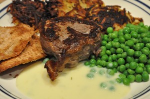 Tournedos med Pommes Rösti og ærter