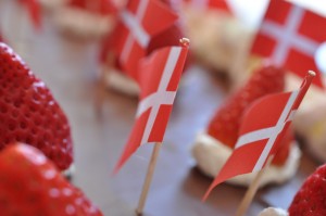 Fødselsdagslagkage i bradepande nem lagkage