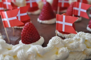 Fødselsdagslagkage i bradepande nem lagkage