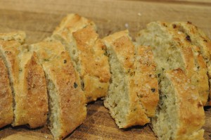 DSC_3158 • nogetiovnen.dk Hvidløgsflutes og franskbrød - nem opskrift