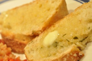 DSC_3172 • nogetiovnen.dk Hvidløgsflutes og franskbrød - nem opskrift