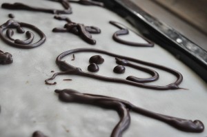 DSC_3419 • nogetiovnen.dk Appelsinkage med chokolade i bradepande