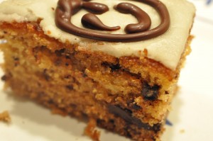 DSC_3427 • nogetiovnen.dk Appelsinkage med chokolade i bradepande