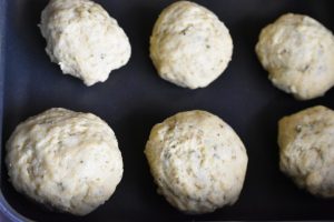 Majsscones med oregano, hvidløg og parmesan