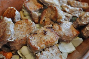 DSC_3762 • nogetiovnen.dk Mørbradgryde i stegeso - mørbrad i Römertopf