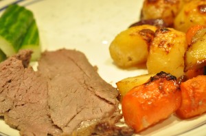 Hvidløgscuvette med kartofler og grøntsager