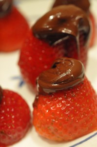 Jordbær med chokolade - nem dessert opskrift