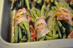 Bønner i baconsvøb