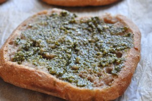 Pestobrød med tomat og ost - stop madspild