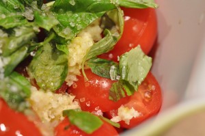 Ostepasta med tomat og stegt kyllingefilet - nem opskrift 