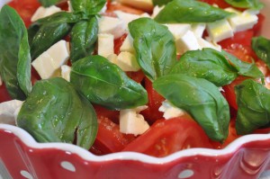 Steaks med sesamkartofler og tomatsalat