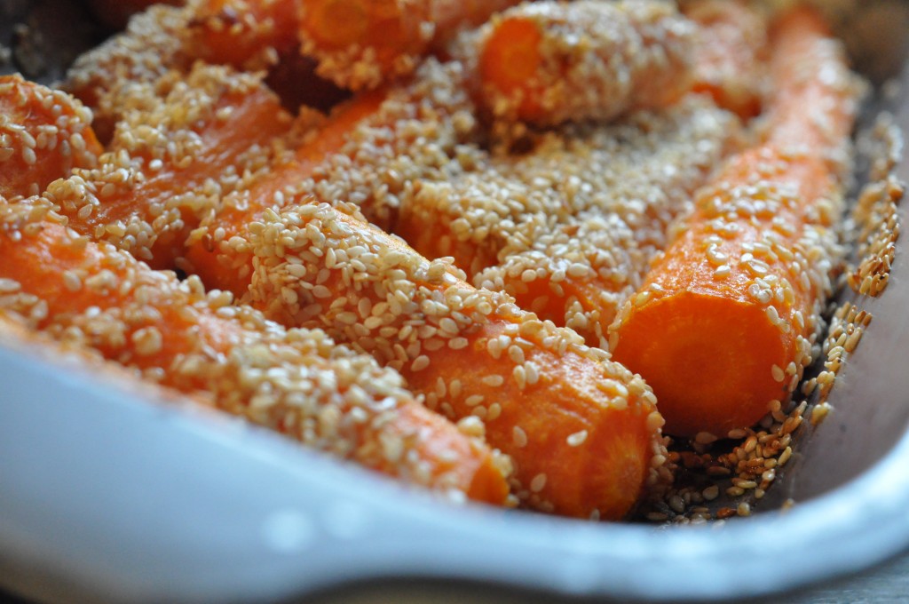 Bagte gulerødder med sesam i ovn - opskrift