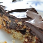 Snickerskage med karamel