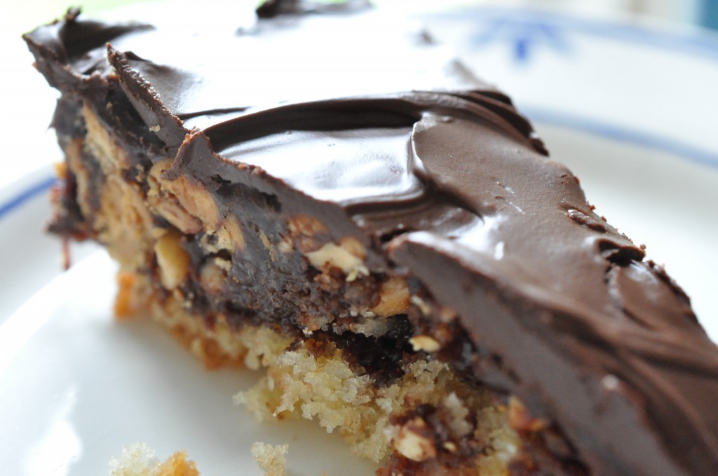 Snickerskage med karamel