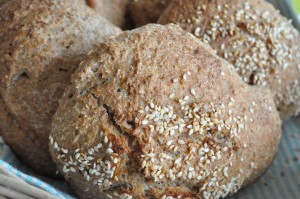Groft brød & boller af Vinjett fuldkornshvede