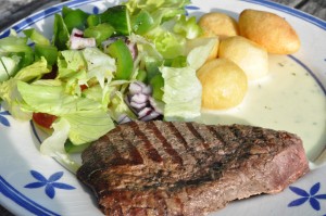 Stegning af bøf på grillpande - nem opskrift 