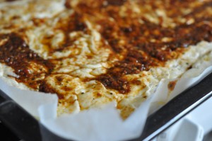 DSC_5124 • nogetiovnen.dk Pizza med rød pesto, bacon & mozzarella - stor