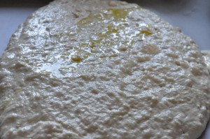 Hjemmelavet pizza - opskrift på deep pan pizza