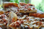 Pizza med skinke & tomat - nem pizzadej