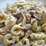 Kyllingefrikassé med tortellini - af kyllingerest