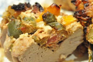 DSC_4472 • nogetiovnen.dk Fyldt mørbrad i ovn med bacon og flødesovs