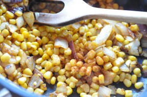 Svinekoteletter, bretagnesovs og risotto