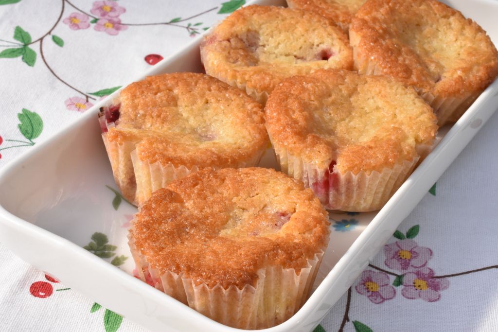 DSC_2057 • nogetiovnen.dk Hindbærmuffins - kage muffins med hindbær