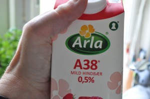 DSC_5780 • nogetiovnen.dk Fedtfattig chokoladekage med tykmælk - nem bradepandekage