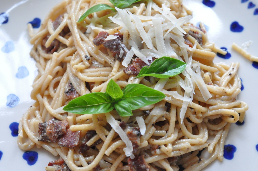 Spaghetti Carbonara med fløde pasta opskrift