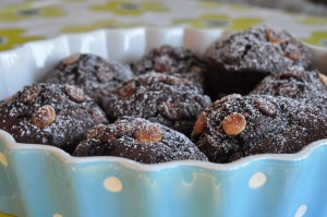 Chokolade muffins - opskrift på svampede muffins