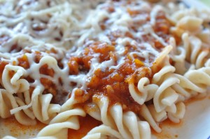 Pasta kødsovs opskrift - spaghetti kødsovs med grøntsager