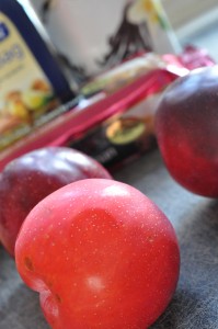 Blommetærte med marcipan kage med blommer