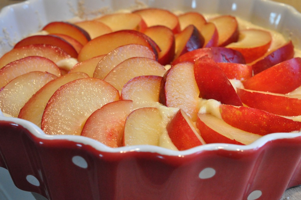 Blommetærte med marcipan kage med blommer