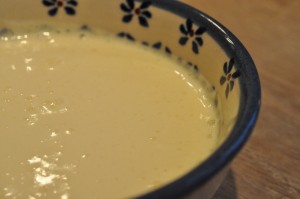 Blommetærte med marcipan kage med blommer