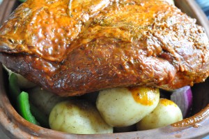 Marineret okseculotte i stegeso med tilbehør