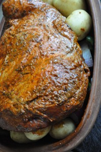 Marineret okseculotte i stegeso med tilbehør