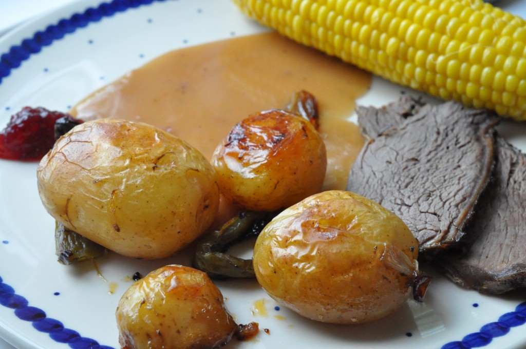 Marineret okseculotte i stegeso med tilbehør