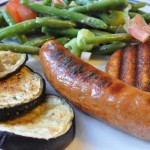 Grillpølser, grillost og grillet aubergine - menu