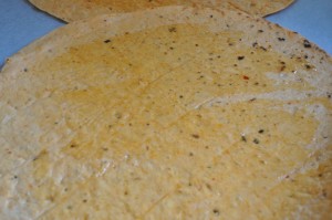 Tortilla pizza med ost, løg, skinke & peberfrugt