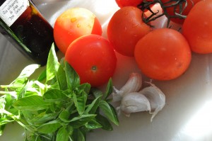 Pastaret med tomat & basilikum - nem opskrift