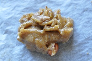 Lakridssmåkager med chokolade og nødder