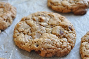 DSC_7717 • nogetiovnen.dk Lakridssmåkager med chokolade og nødder