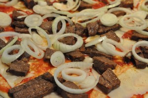 Pizza med kebab - hjemmelavet kebab pizza
