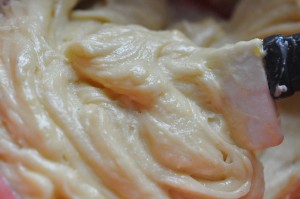 DSC_8288 • nogetiovnen.dk Chokoladeroulade nem opskrift med smørcreme