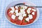 Tomatsalat med forårsløg & mozzarella - nem