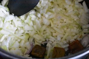 Tomatsuppe med fløde - nem spicy opskrift