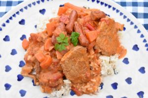 Paprikagryde - klassisk mørbradgryde opskrift