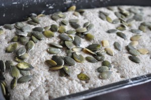 DSC_9393 • nogetiovnen.dk Rugbrød uden surdej - opskrift på nemme brød