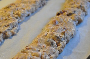 Biscotti med mandler, chokolade og kirsebær