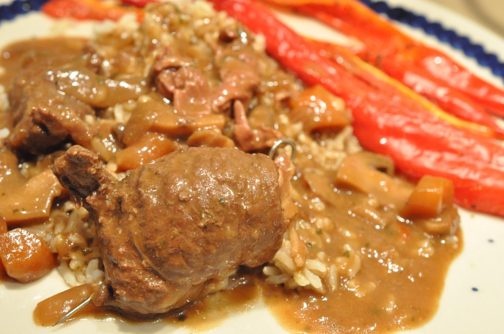 Benløse fugle opskrift med bacon & flødesovs